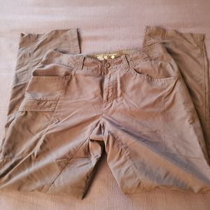 Mountain Hardwear convertible pants/shorts